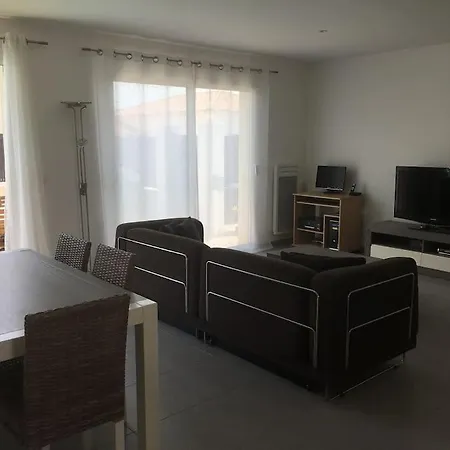 Villa Maison Au Calme Avec Piscine *